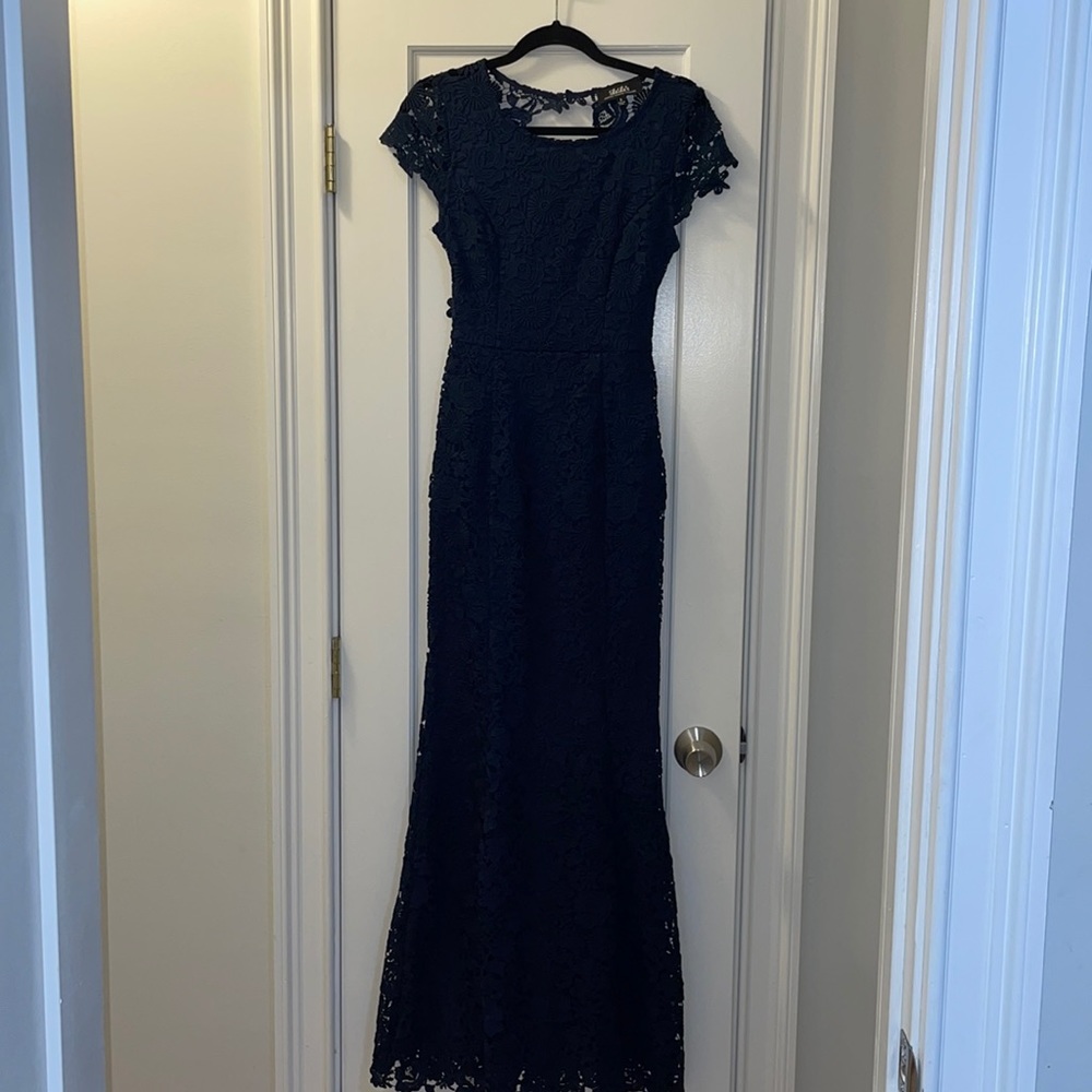 Lulus navy lace gown size s